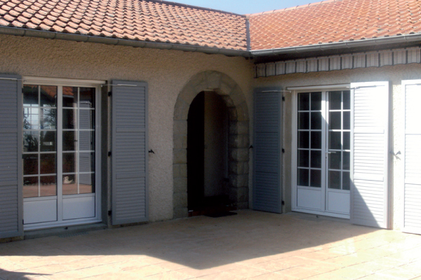 Volet battant composite